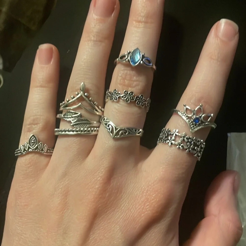 Silver ring - Picture 4 of 7